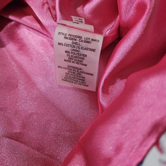 NWT! T Tahari abstract below the knee pencil skirt. Size 8.  Originally $108. - Picture 6 of 6